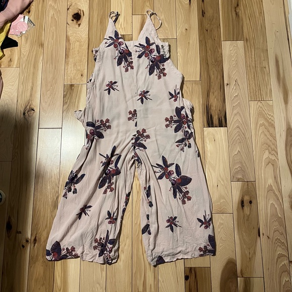 Free People Dream Big Wide Leg Jumpsuit Cropped V-Neck Cut Out Sleeveless - Picture 2 of 9